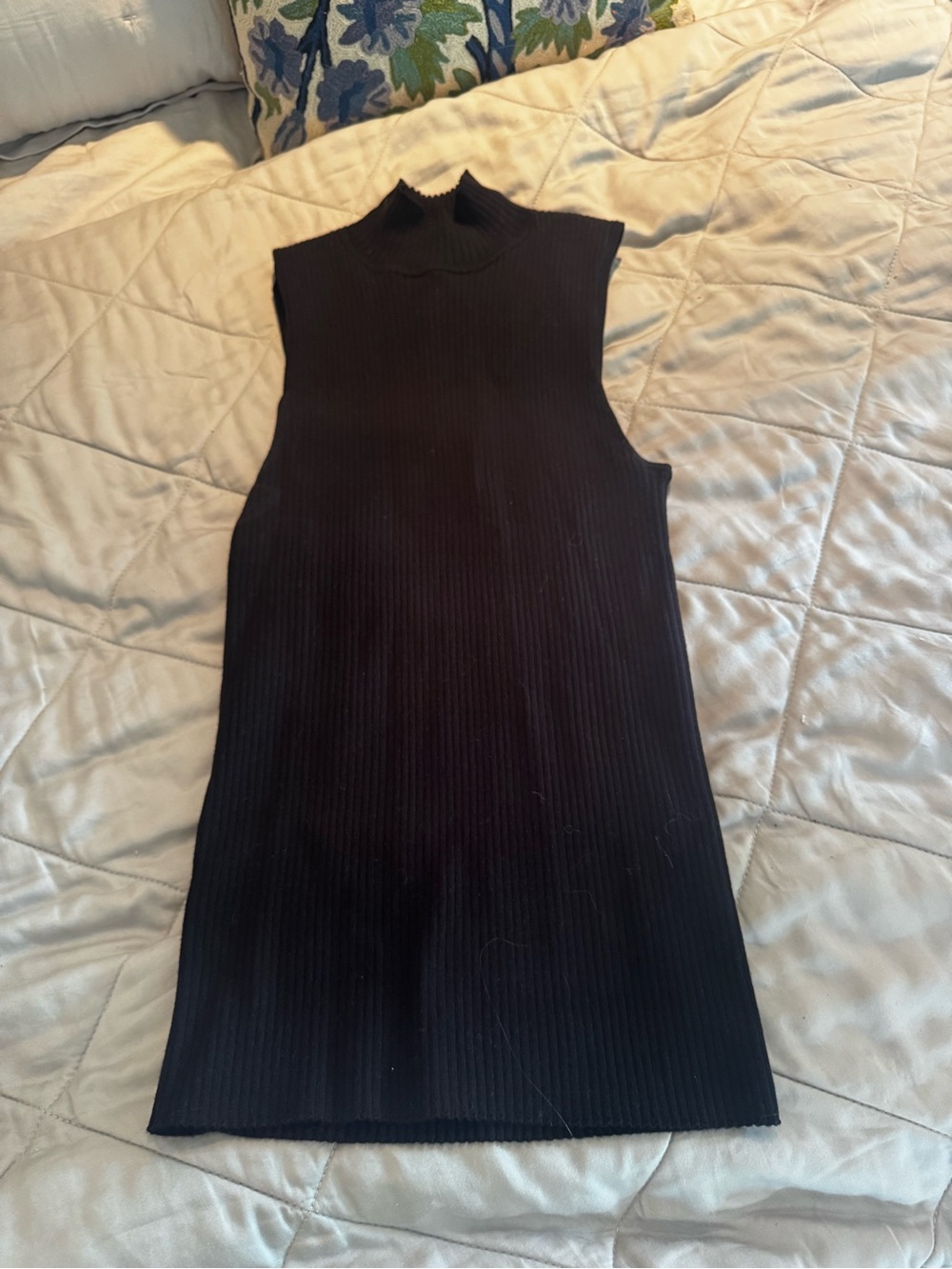 NWT Trina Turk Sleeveless Rib Knit Mock Turtleneck - Black